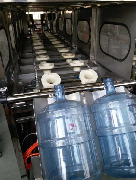 300桶大桶水灌装设备，河南桶装水设备厂家